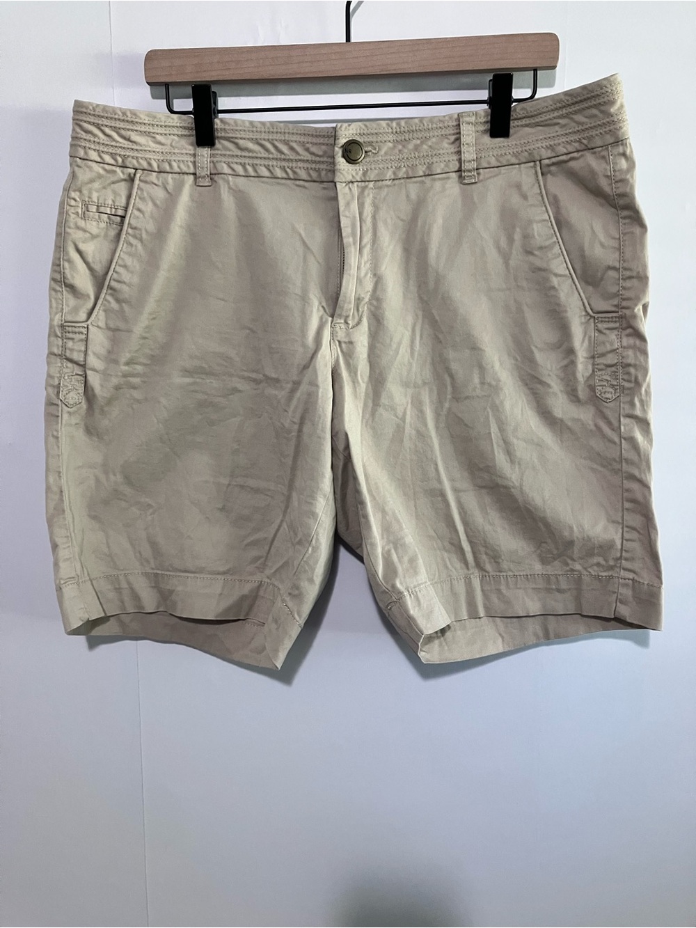 Natural Reflections Khaki Shorts Size 14
